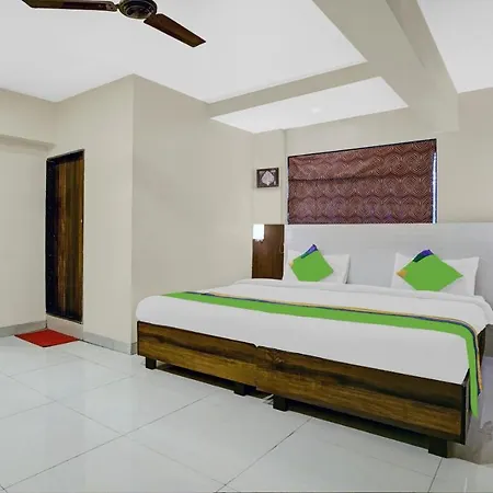 Treebo Trend Aishwarya Comfort Stay Mumbai Exterior photo